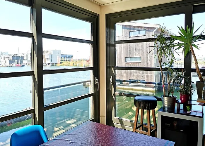 ラ コルテ スコンタ *